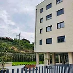 Apartment Jovial Estacion *